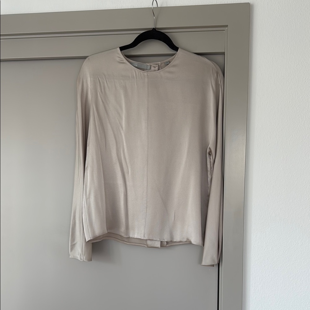 Vince Cream Tan Blouse Classic Crew Neck